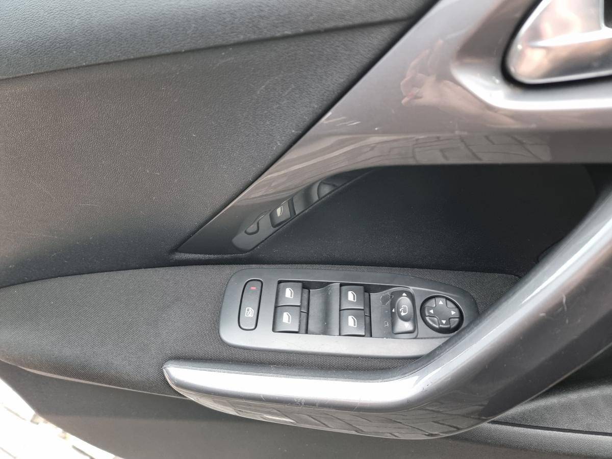 peugeot-2008-2017-diesel-1560cc