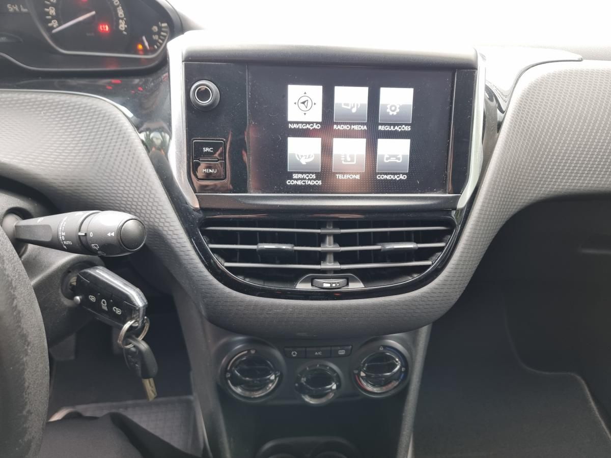 peugeot-2008-2017-diesel-1560cc