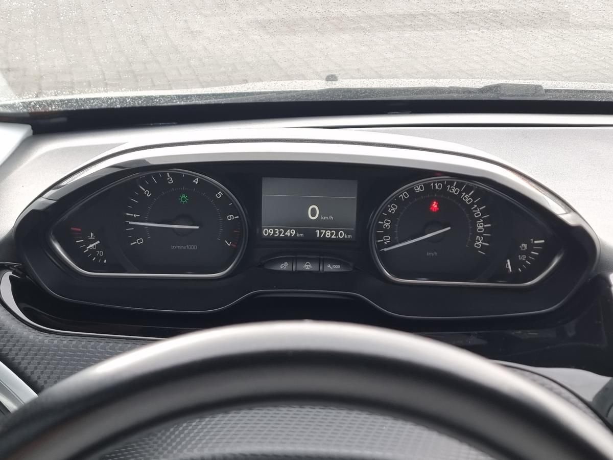 peugeot-2008-2017-gasolina-1199cc