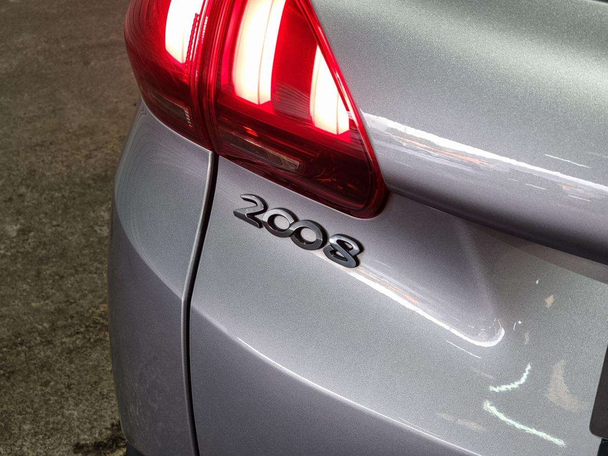 peugeot-2008-2017-gasolina-1199cc
