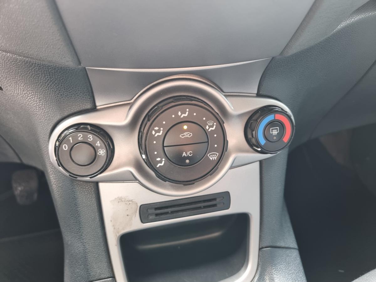 ford-fiesta-2010-gasolina-1242cc