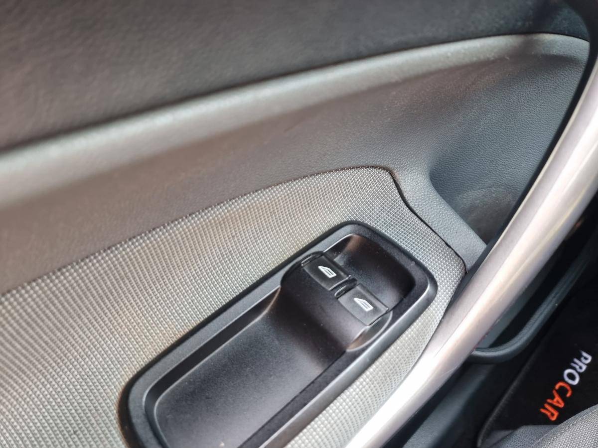 ford-fiesta-2010-gasolina-1242cc