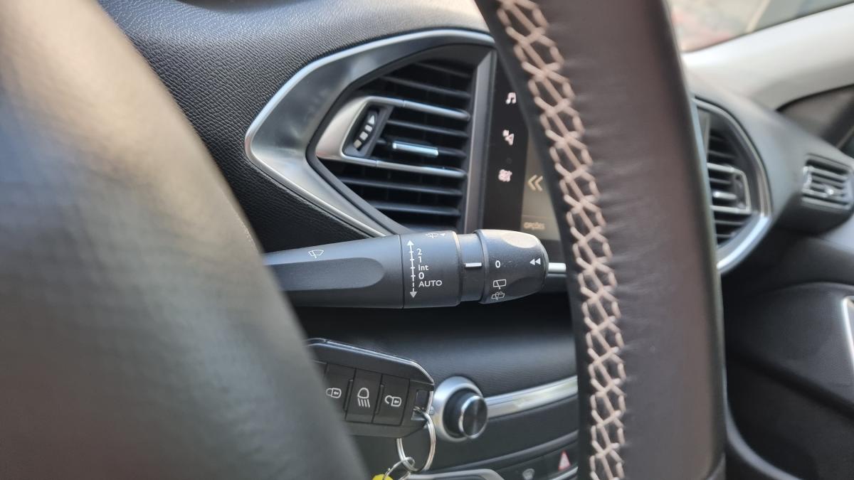 peugeot-308-sw-2018-diesel-1499cc