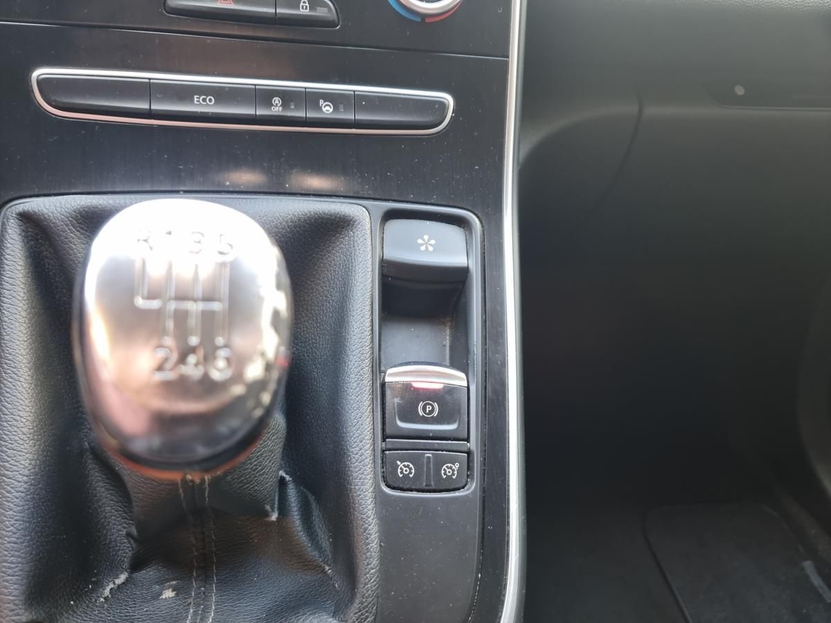 renault-grand-scenic-2016-gasolina-1198cc