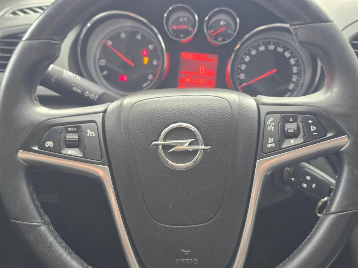 opel-insignia-2011-diesel-1956cc