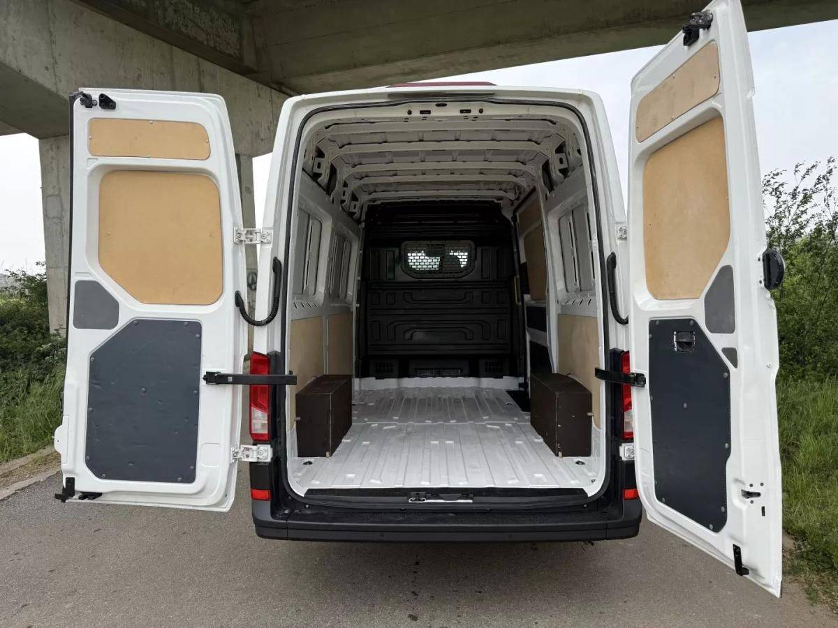 volkswagen-crafter-2022-diesel-2000cc