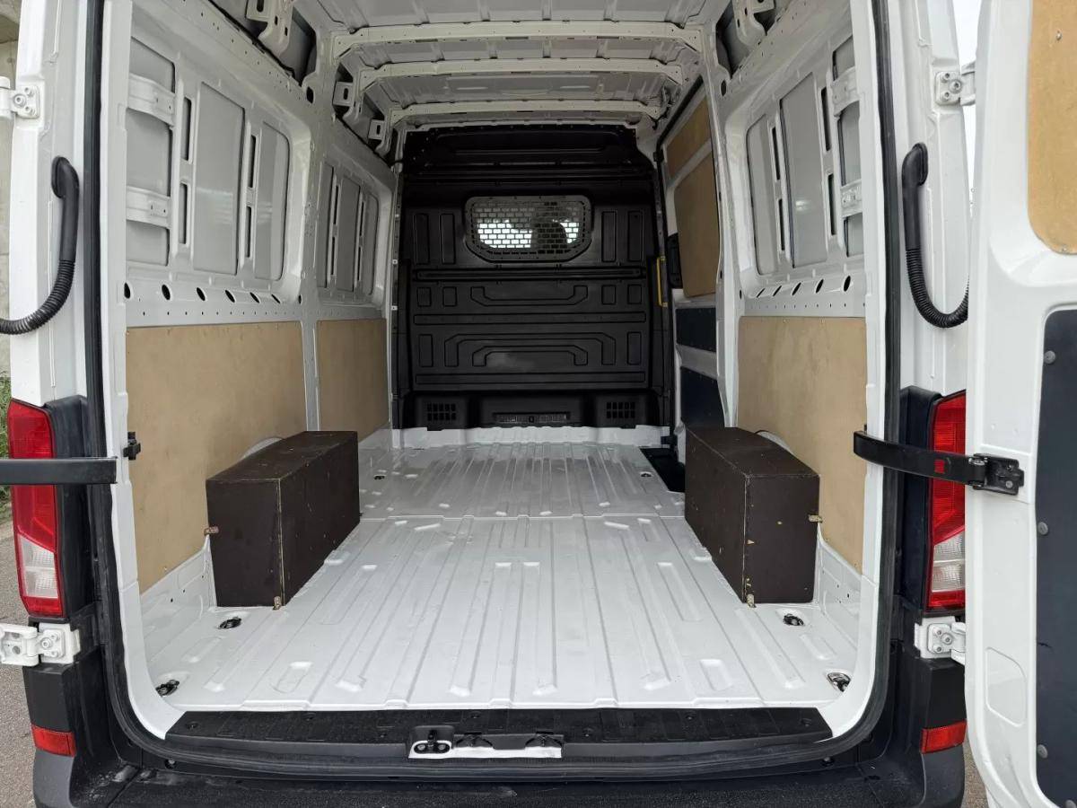 volkswagen-crafter-2022-diesel-2000cc