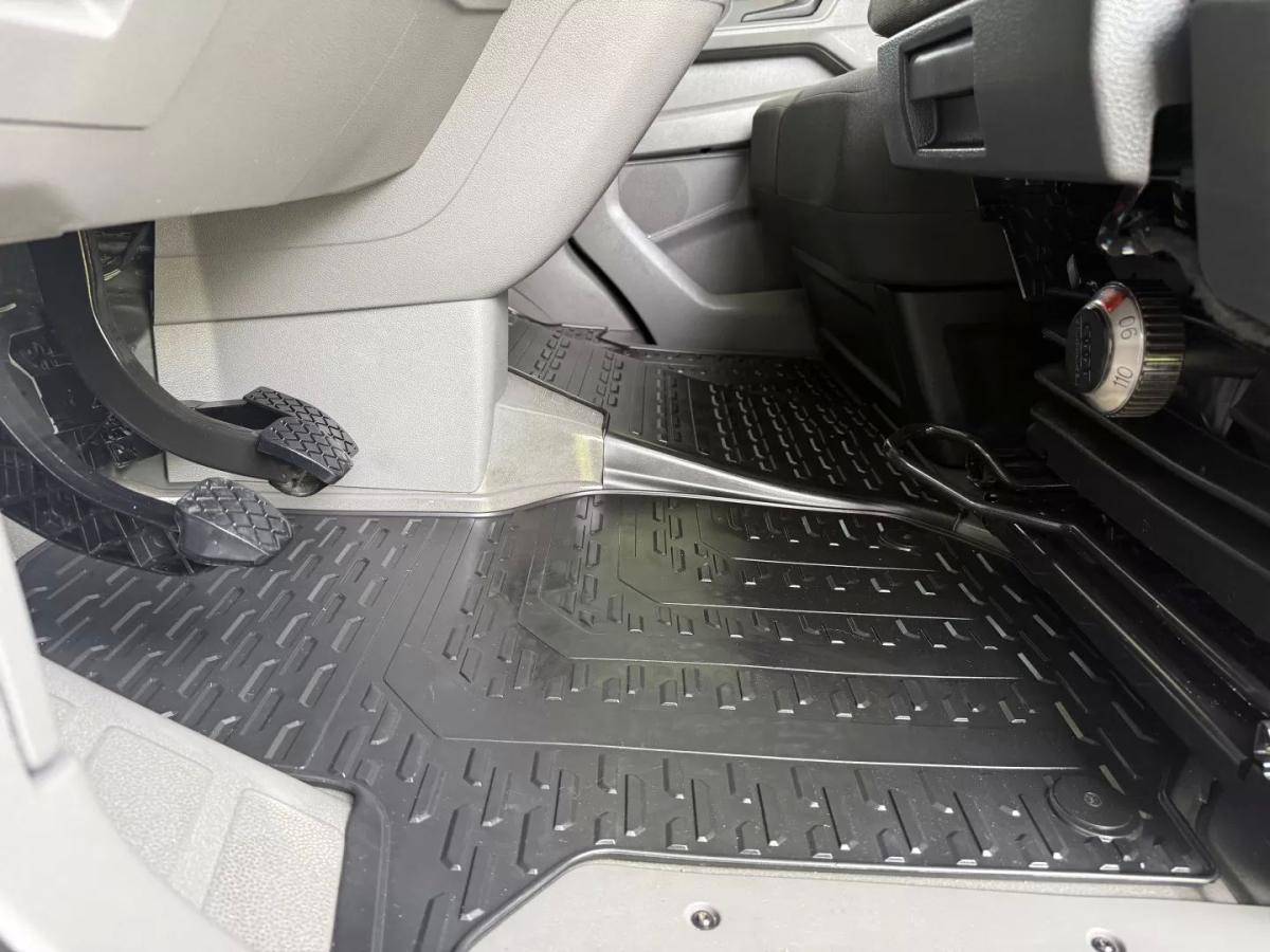 volkswagen-crafter-2022-diesel-2000cc