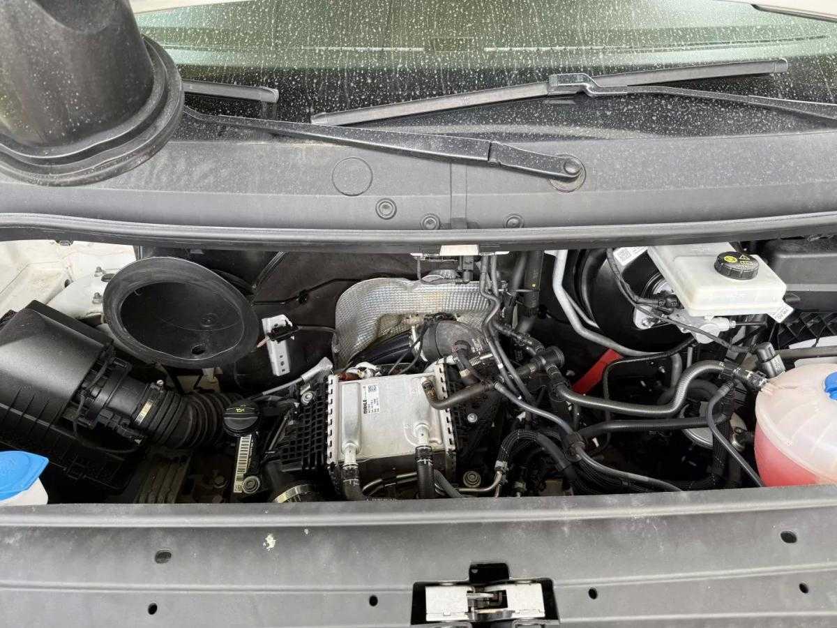 volkswagen-crafter-2022-diesel-2000cc