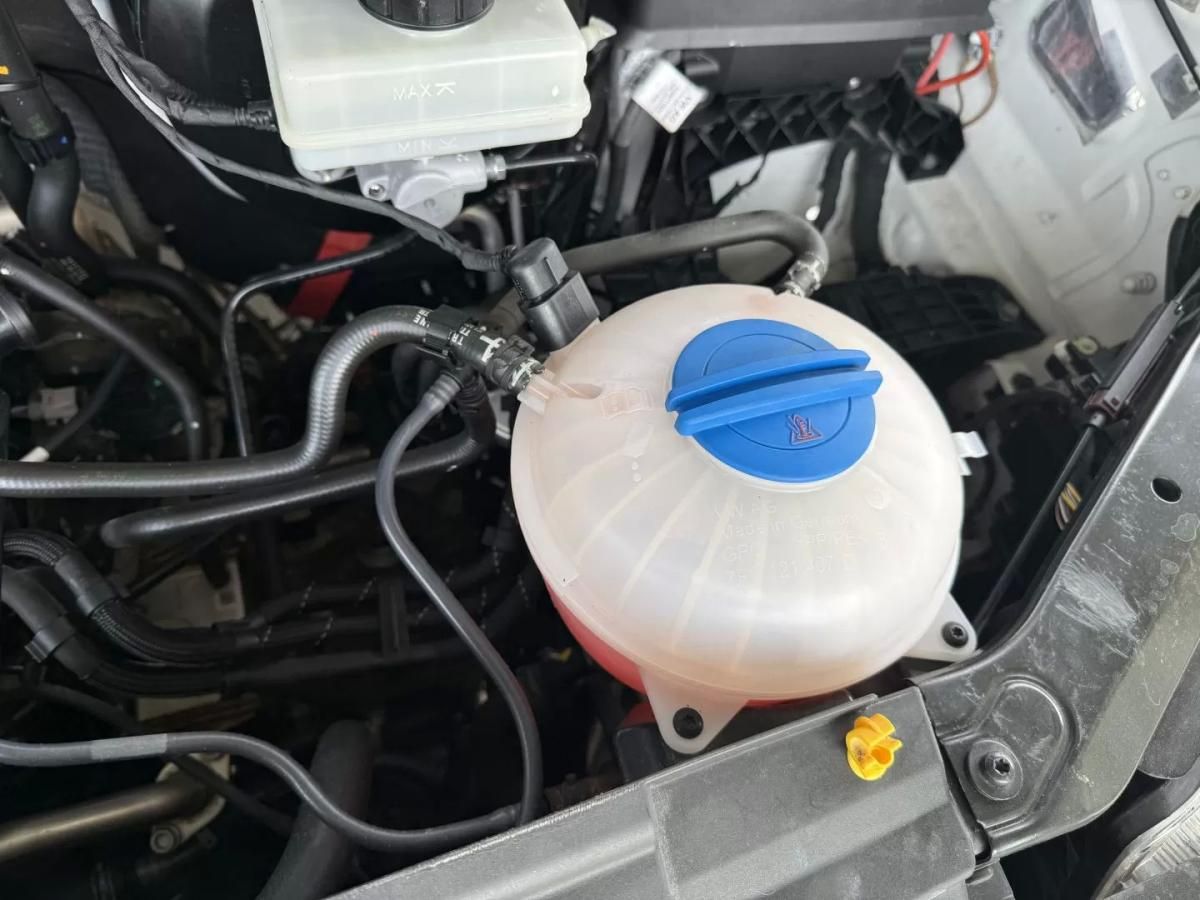 volkswagen-crafter-2022-diesel-2000cc