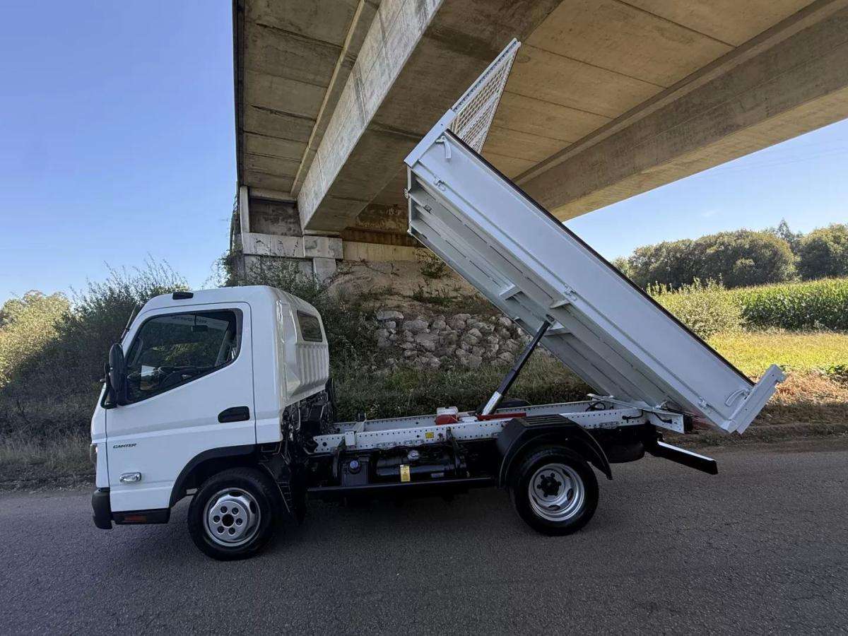 mitsubishi-canter-2023-diesel-2998cc