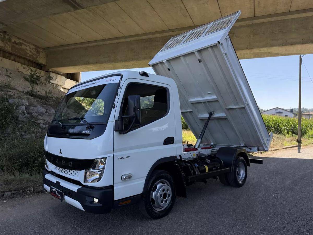 mitsubishi-canter-2023-diesel-2998cc