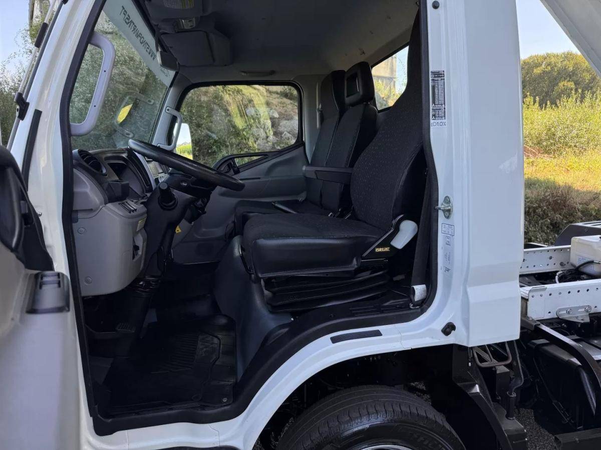 mitsubishi-canter-2023-diesel-2998cc