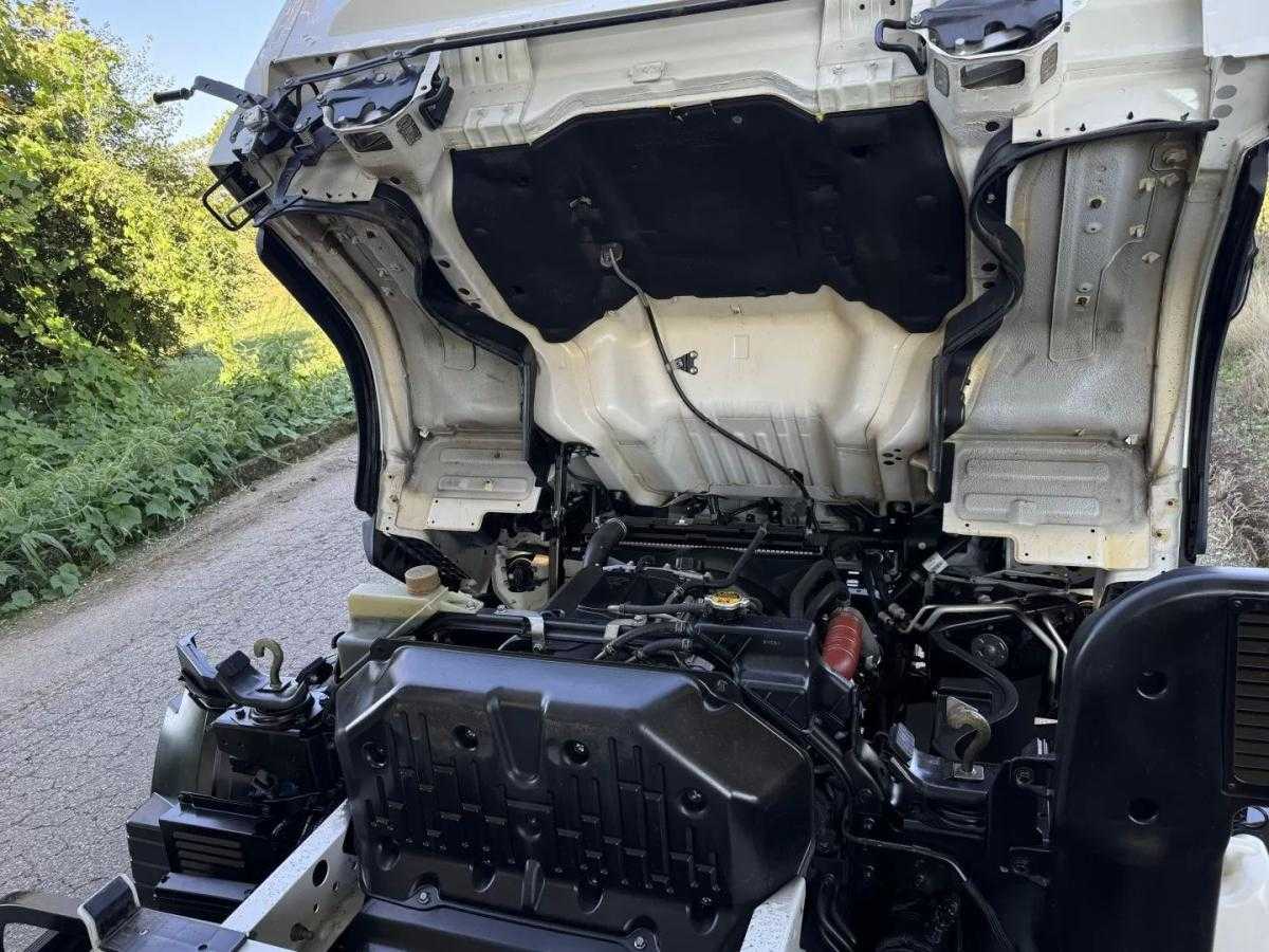 mitsubishi-canter-2023-diesel-2998cc