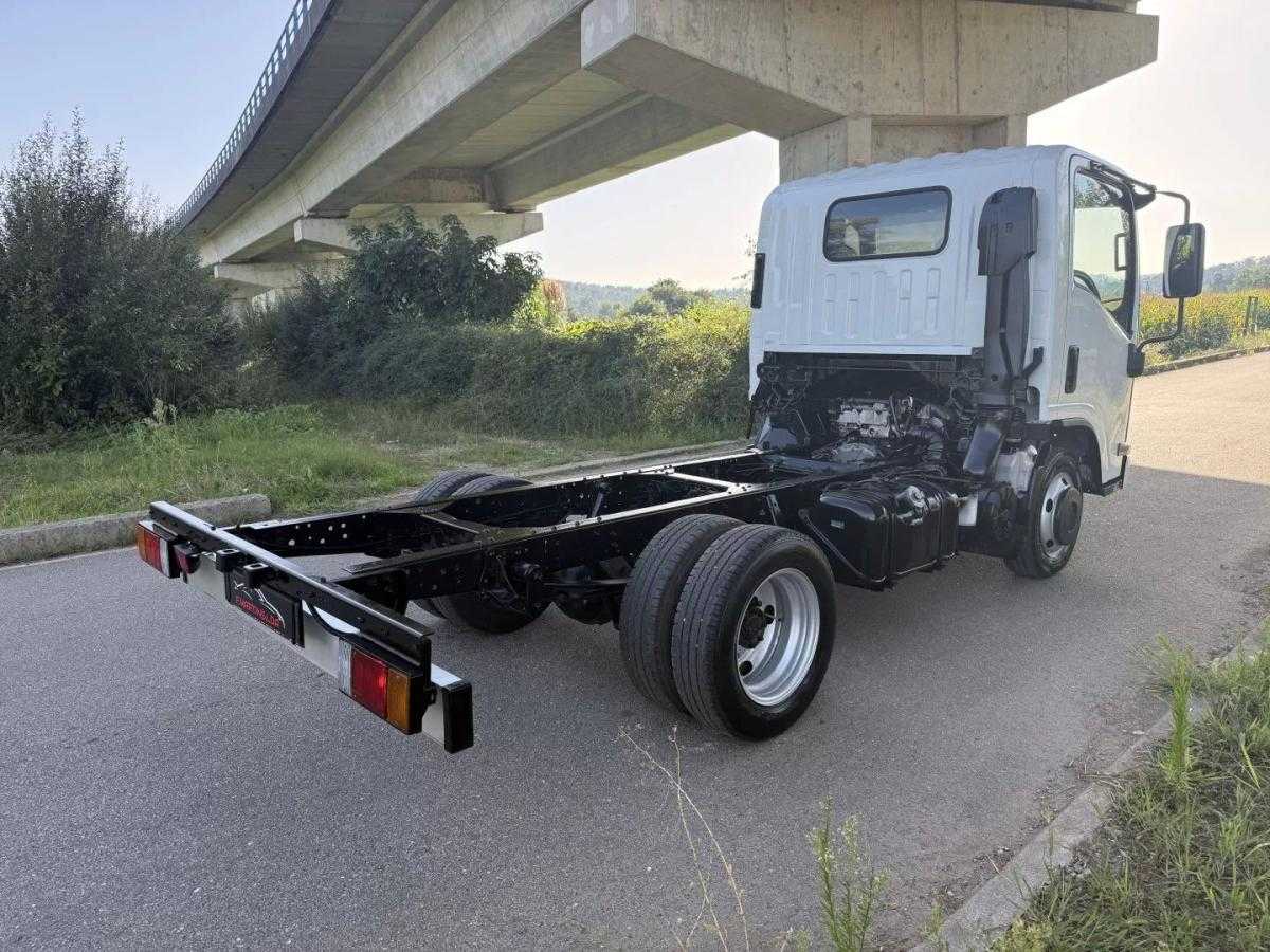 isuzu-nlr-2011-diesel-3000cc