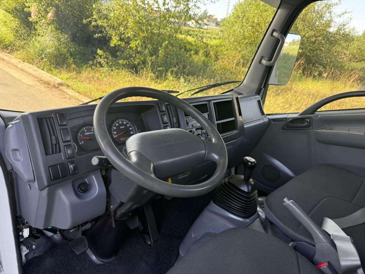 isuzu-nlr-2011-diesel-3000cc