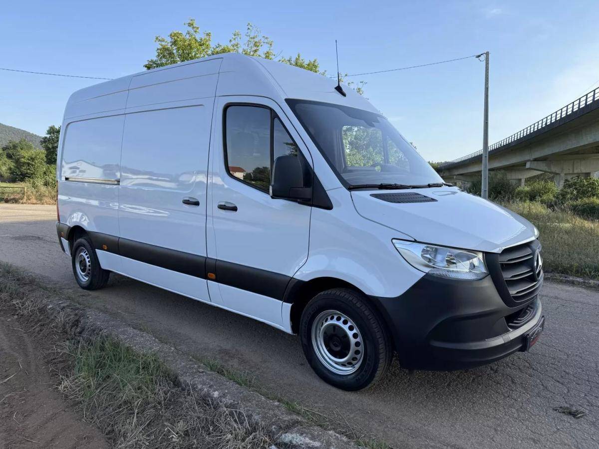 mercedes-benz-sprinter-2022-diesel-2000cc