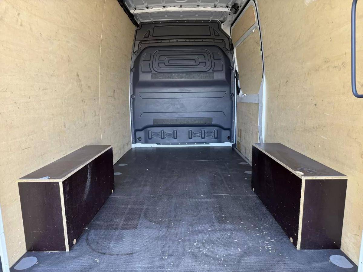 mercedes-benz-sprinter-2022-diesel-2000cc