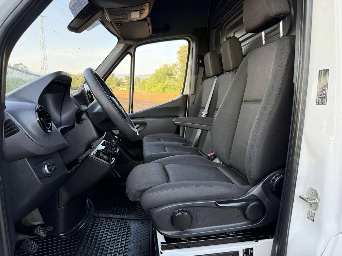 mercedes-benz-sprinter-2022-diesel-2000cc