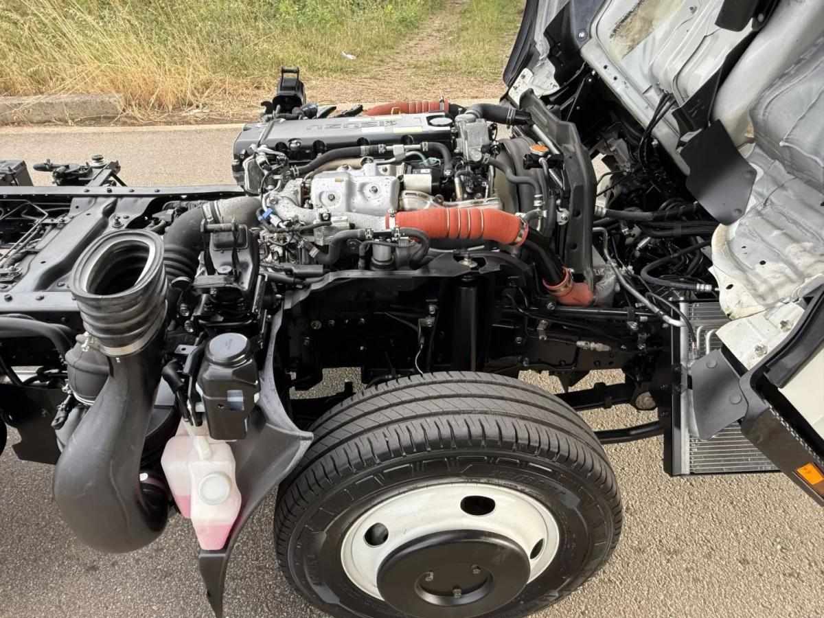 isuzu-nlr-2024-diesel-3000cc
