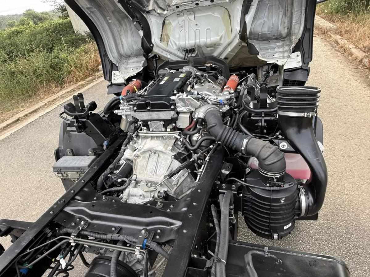 isuzu-nlr-2024-diesel-3000cc