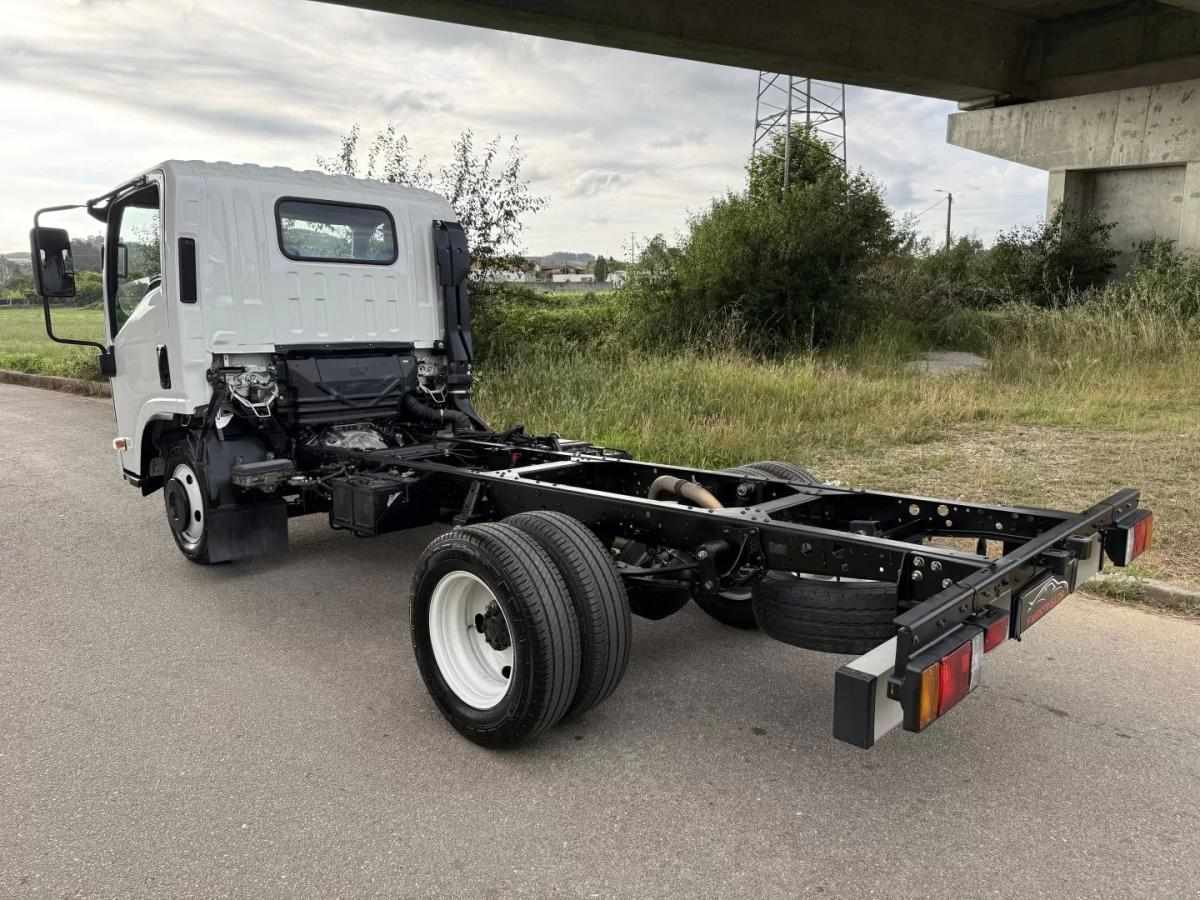 isuzu-nlr-2024-diesel-3000cc