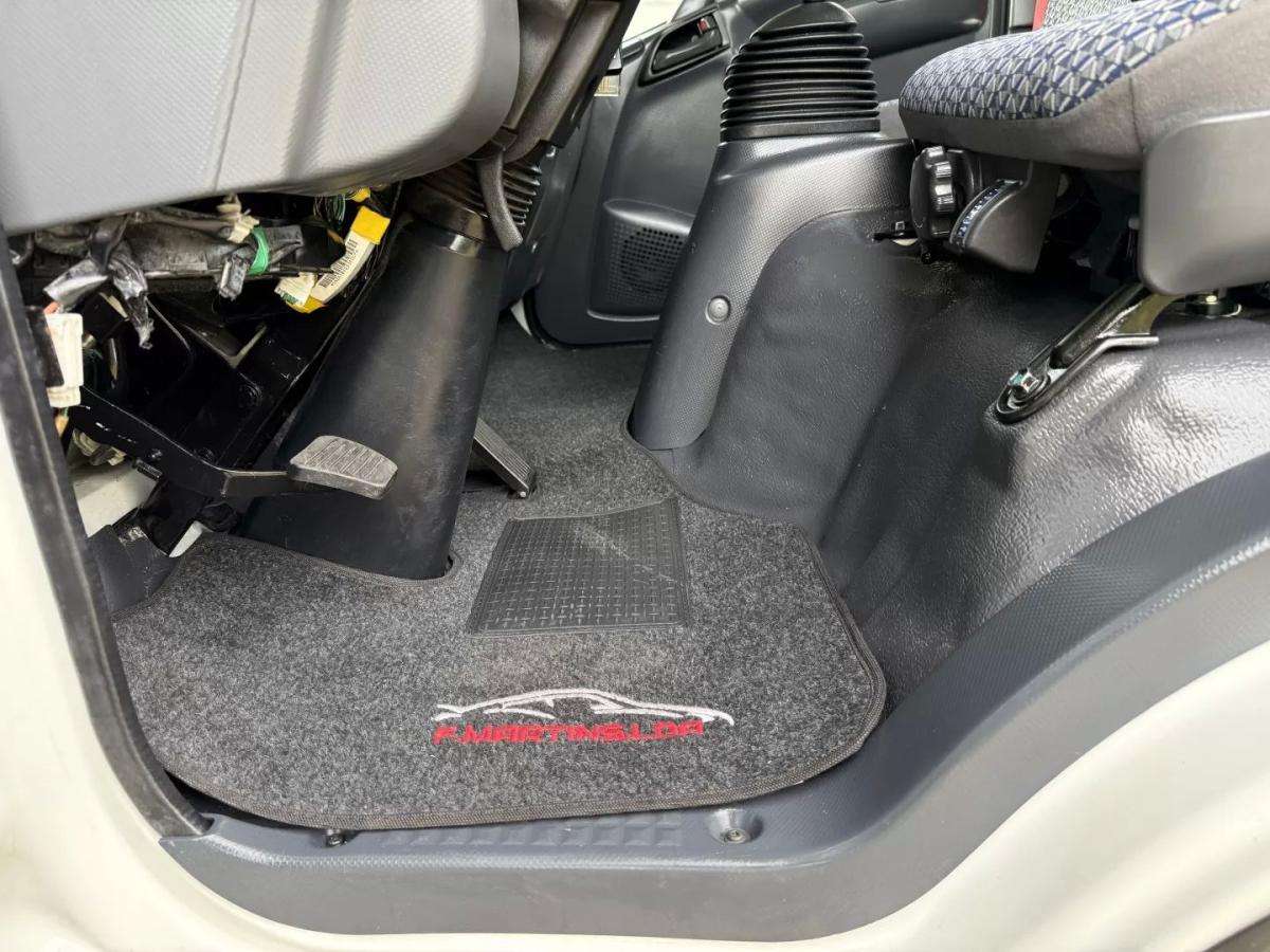 isuzu-nlr-2024-diesel-3000cc