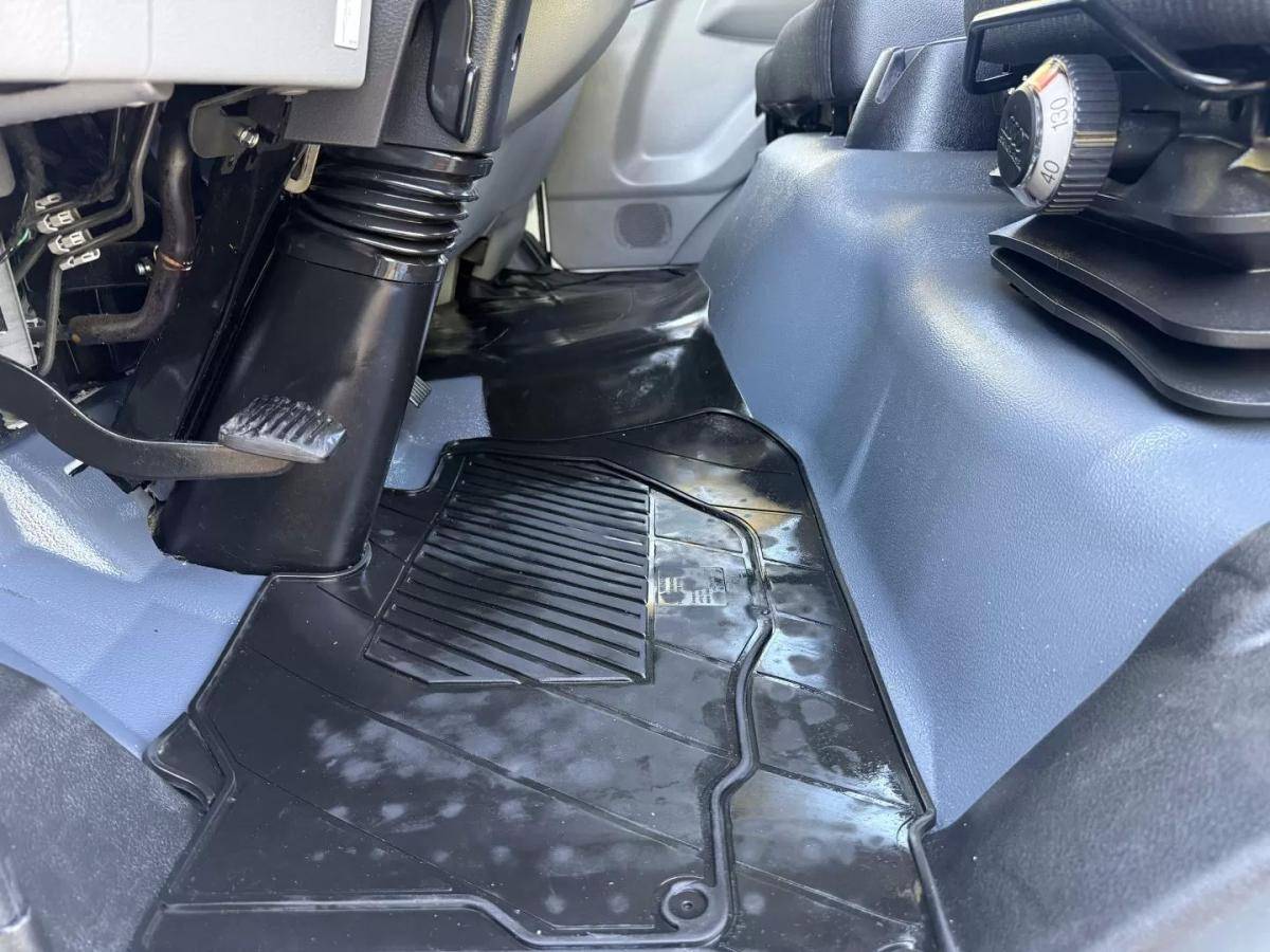 mitsubishi-canter-2022-diesel-3000cc