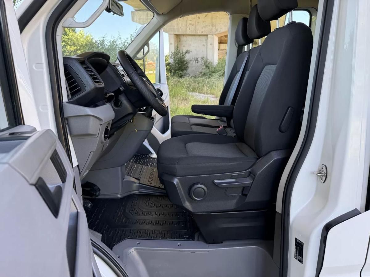 volkswagen-crafter-2021-diesel-2000cc
