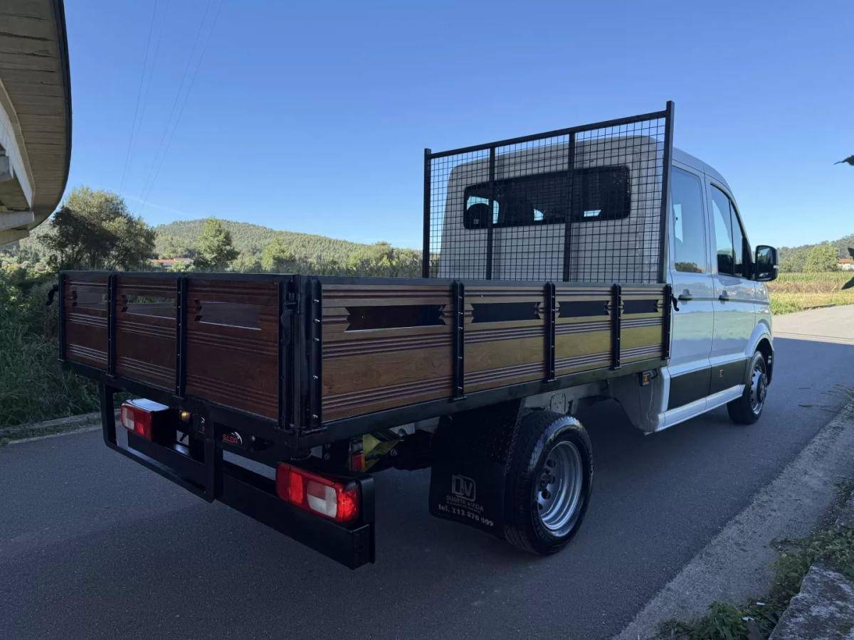 volkswagen-crafter-2021-diesel-2000cc