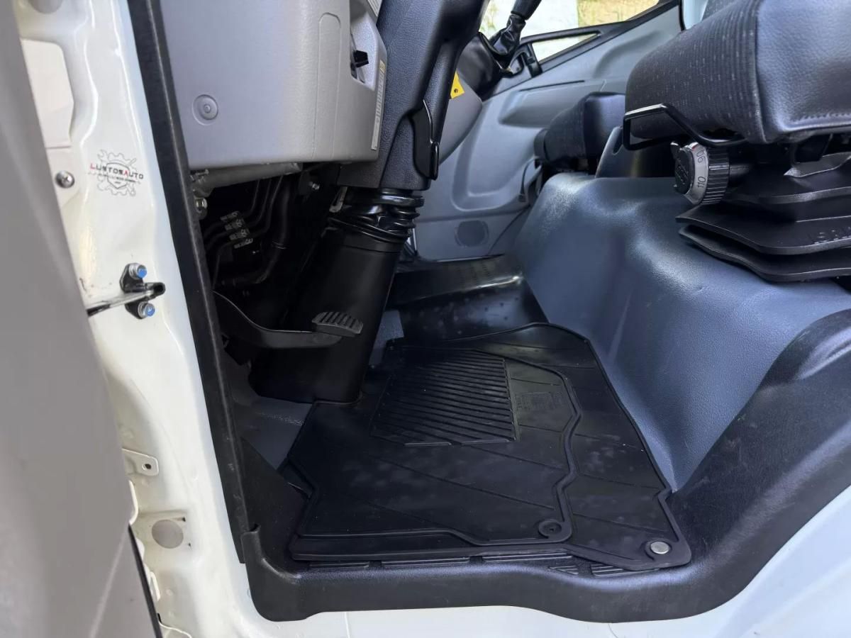 mitsubishi-canter-2023-diesel-3000cc