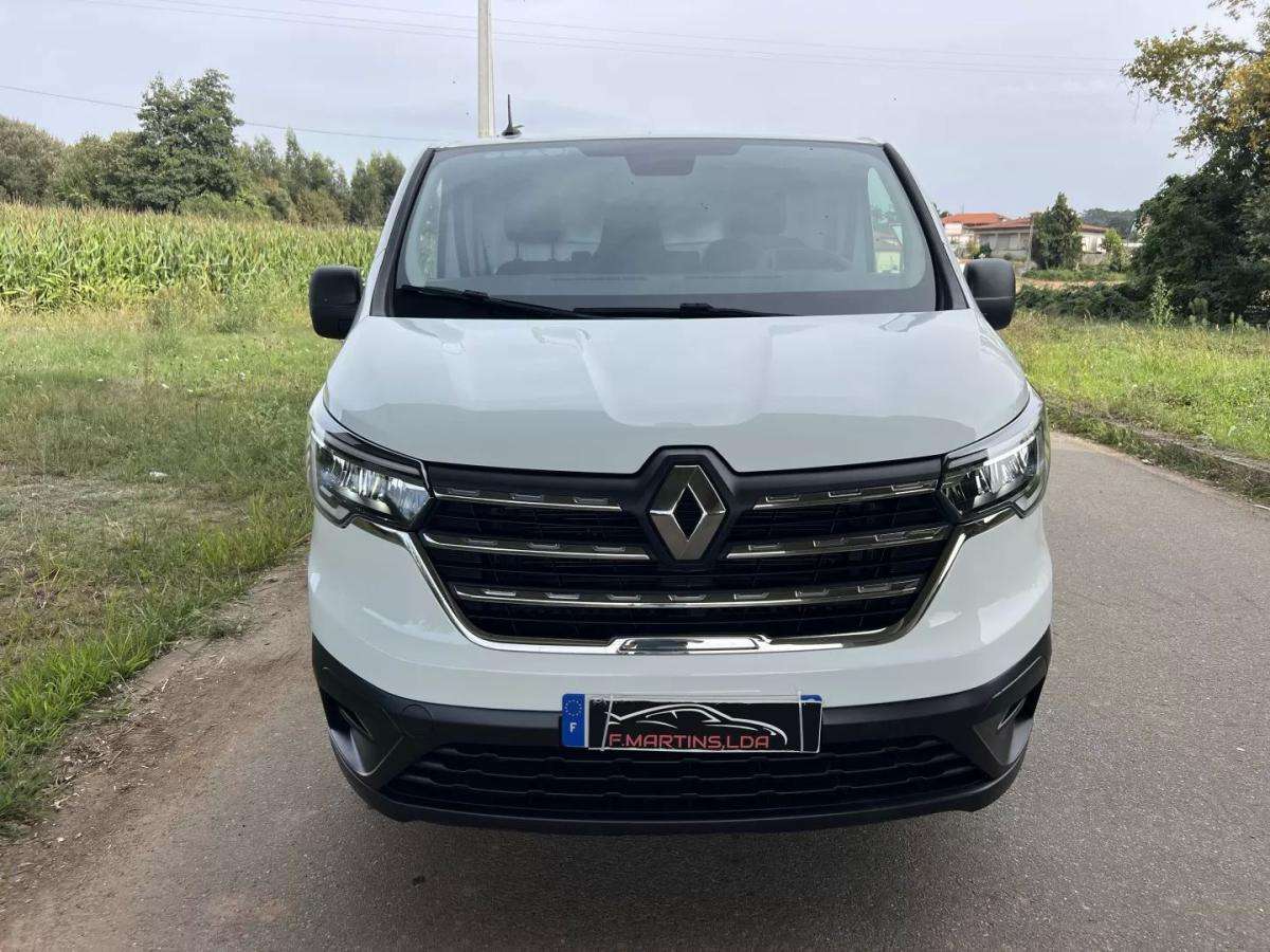 renault-trafic-2022-diesel-2000cc