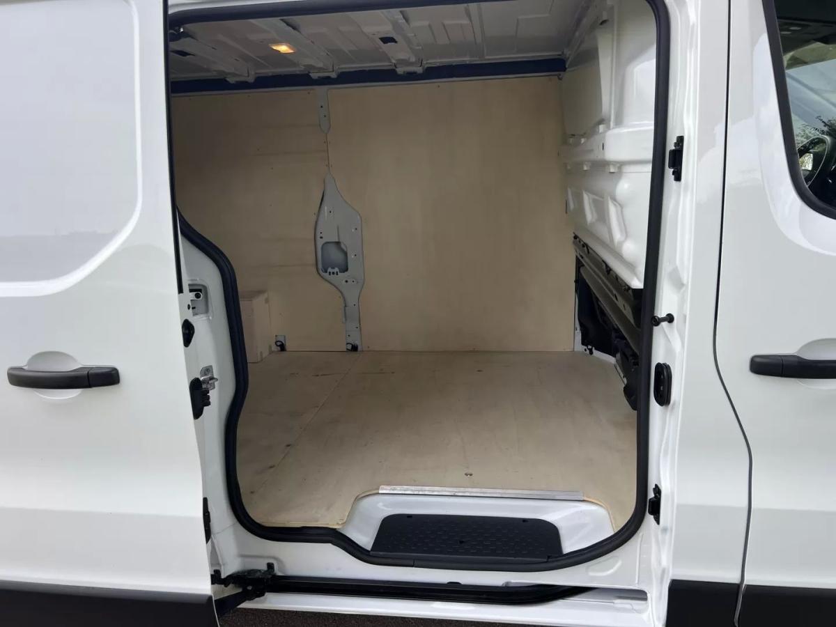 renault-trafic-2022-diesel-2000cc