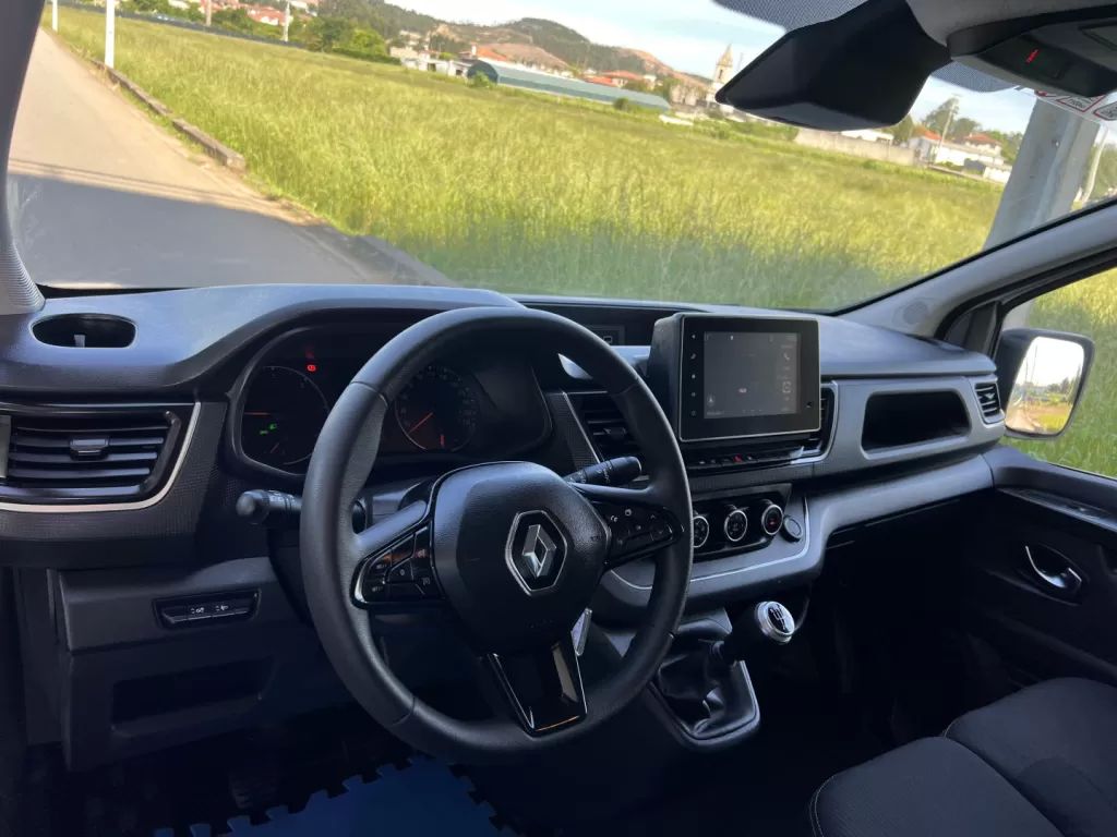 renault-trafic-2022-diesel-2000cc