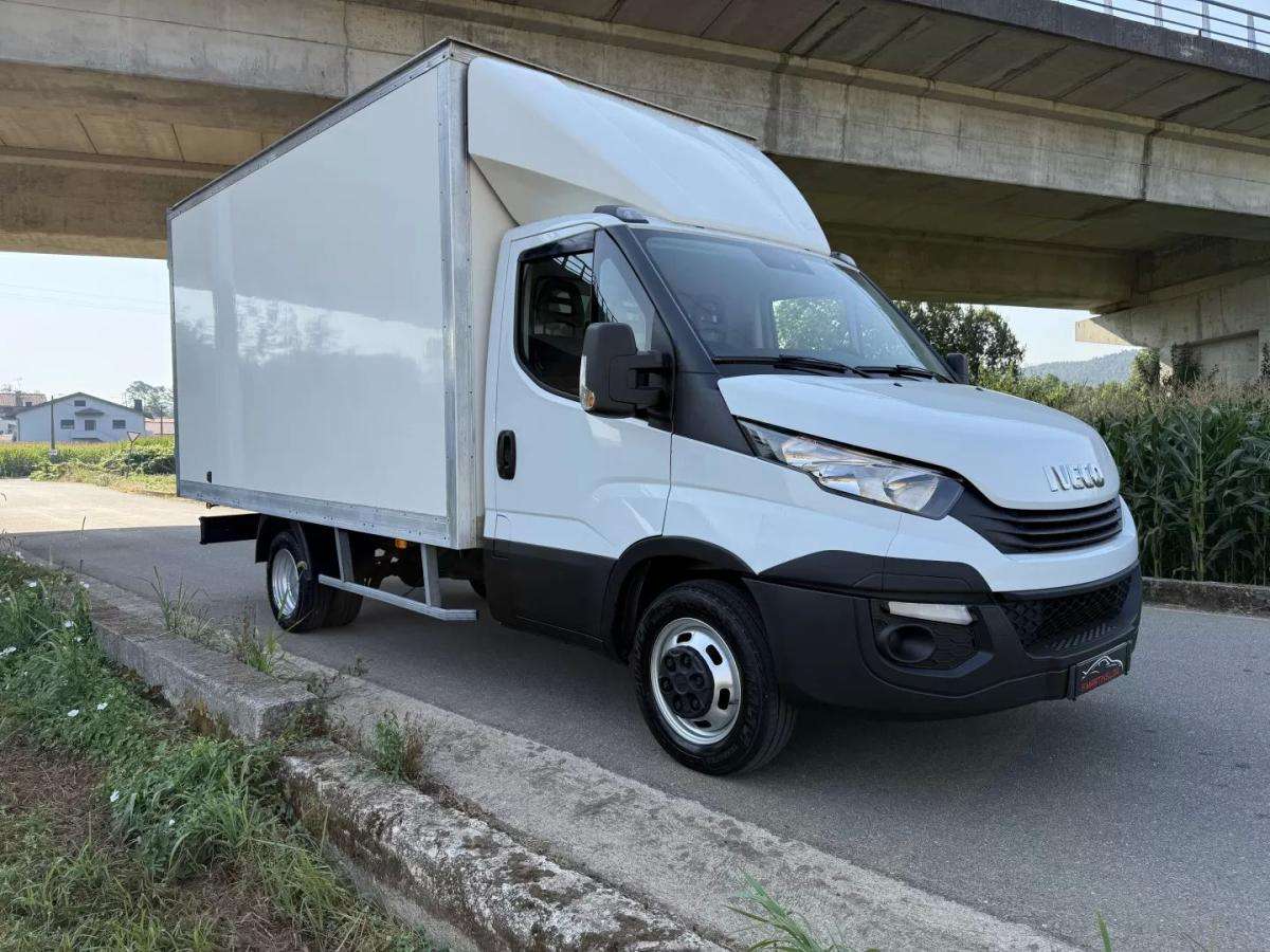 iveco-daily-2019-diesel-2300cc