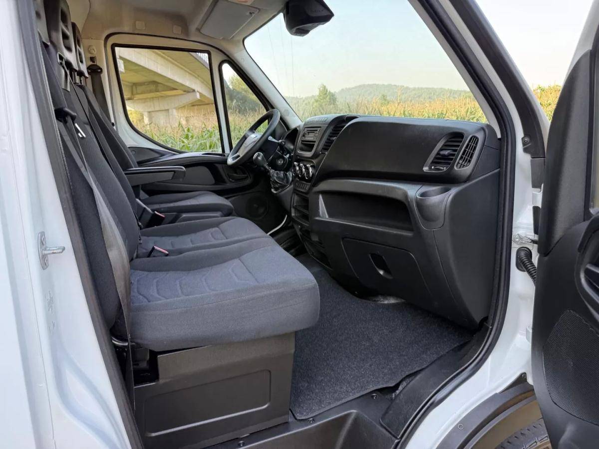 iveco-daily-2019-diesel-2300cc
