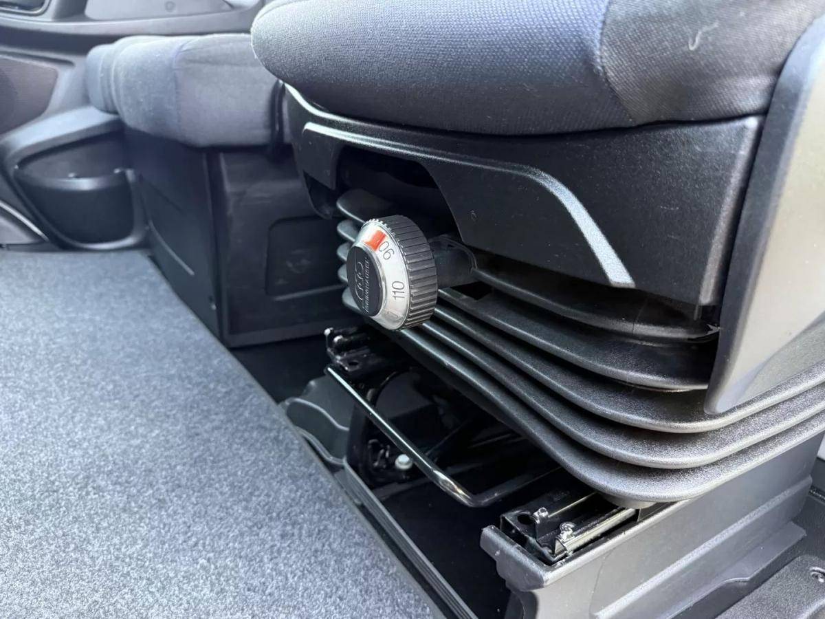 iveco-daily-2019-diesel-2300cc