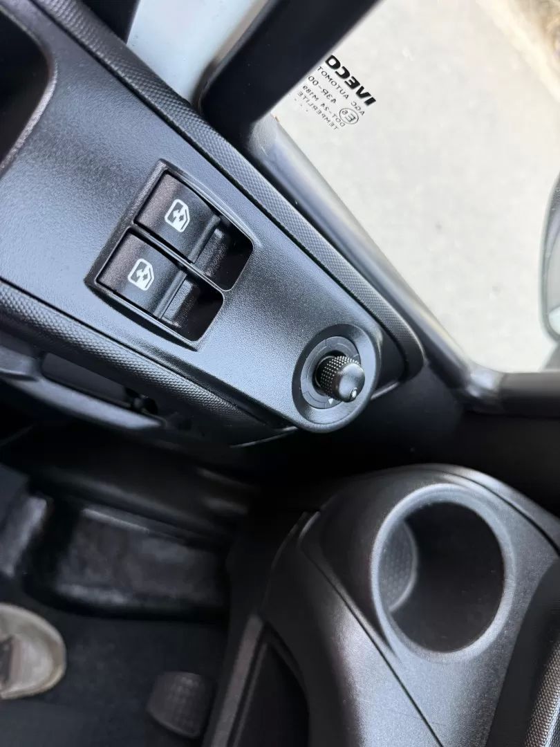 iveco-daily-2019-diesel-2300cc