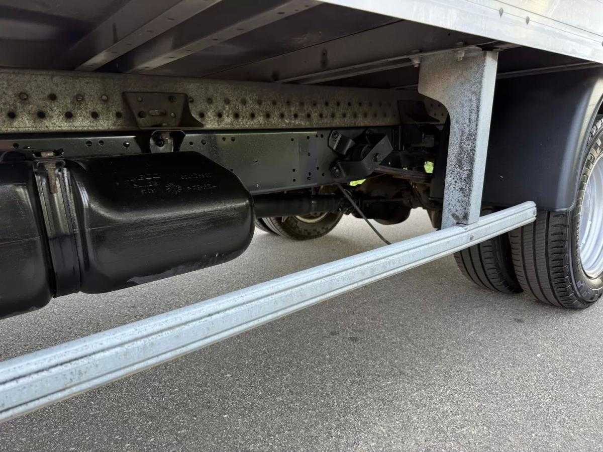 iveco-daily-2019-diesel-2300cc