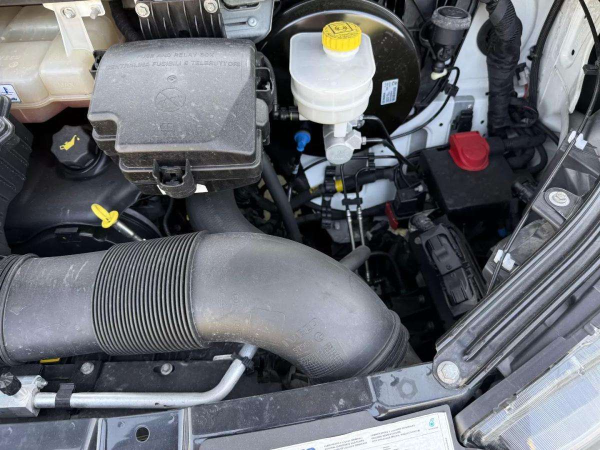iveco-daily-2019-diesel-2300cc