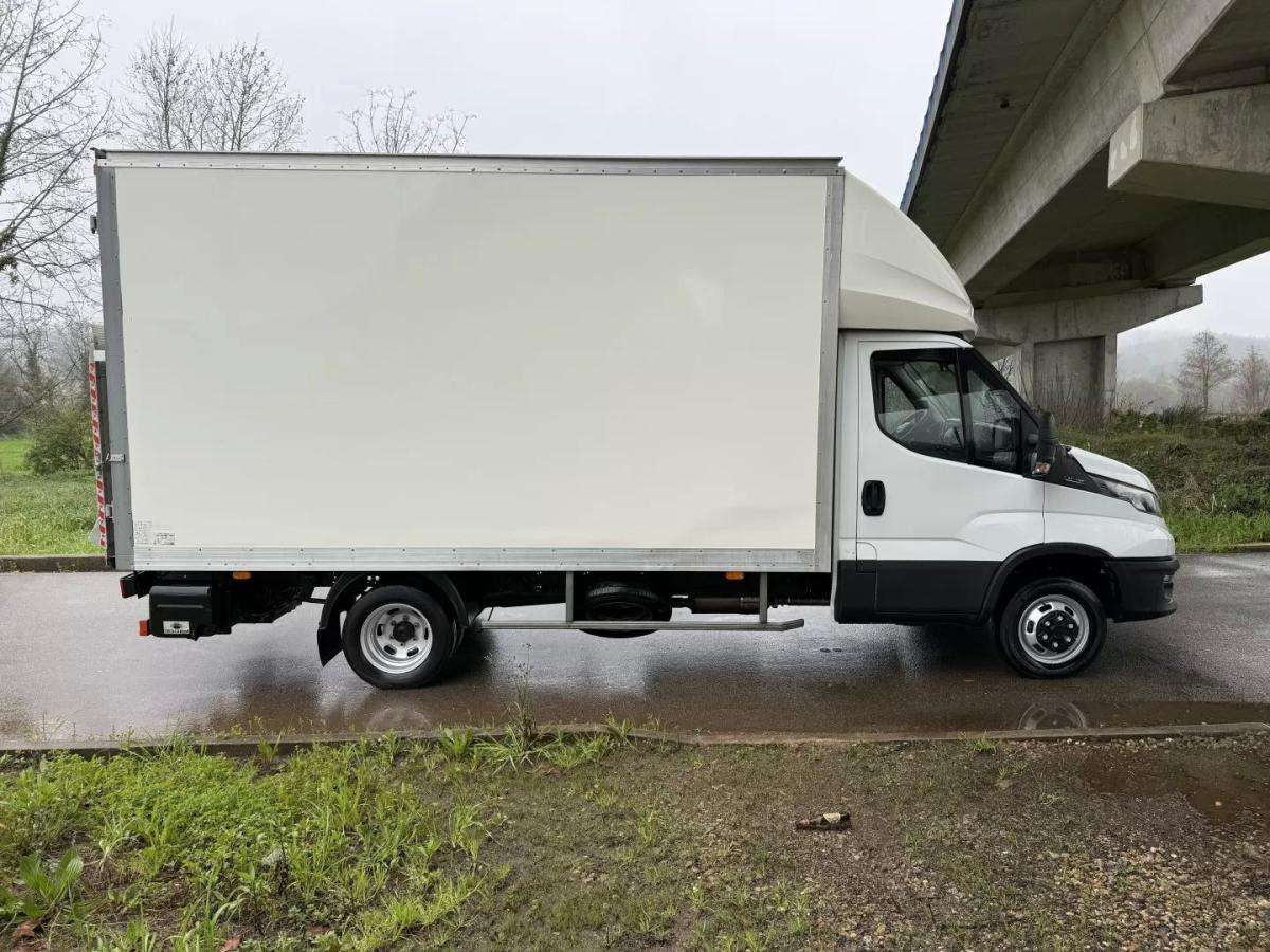 iveco-daily-2020-diesel-2300cc
