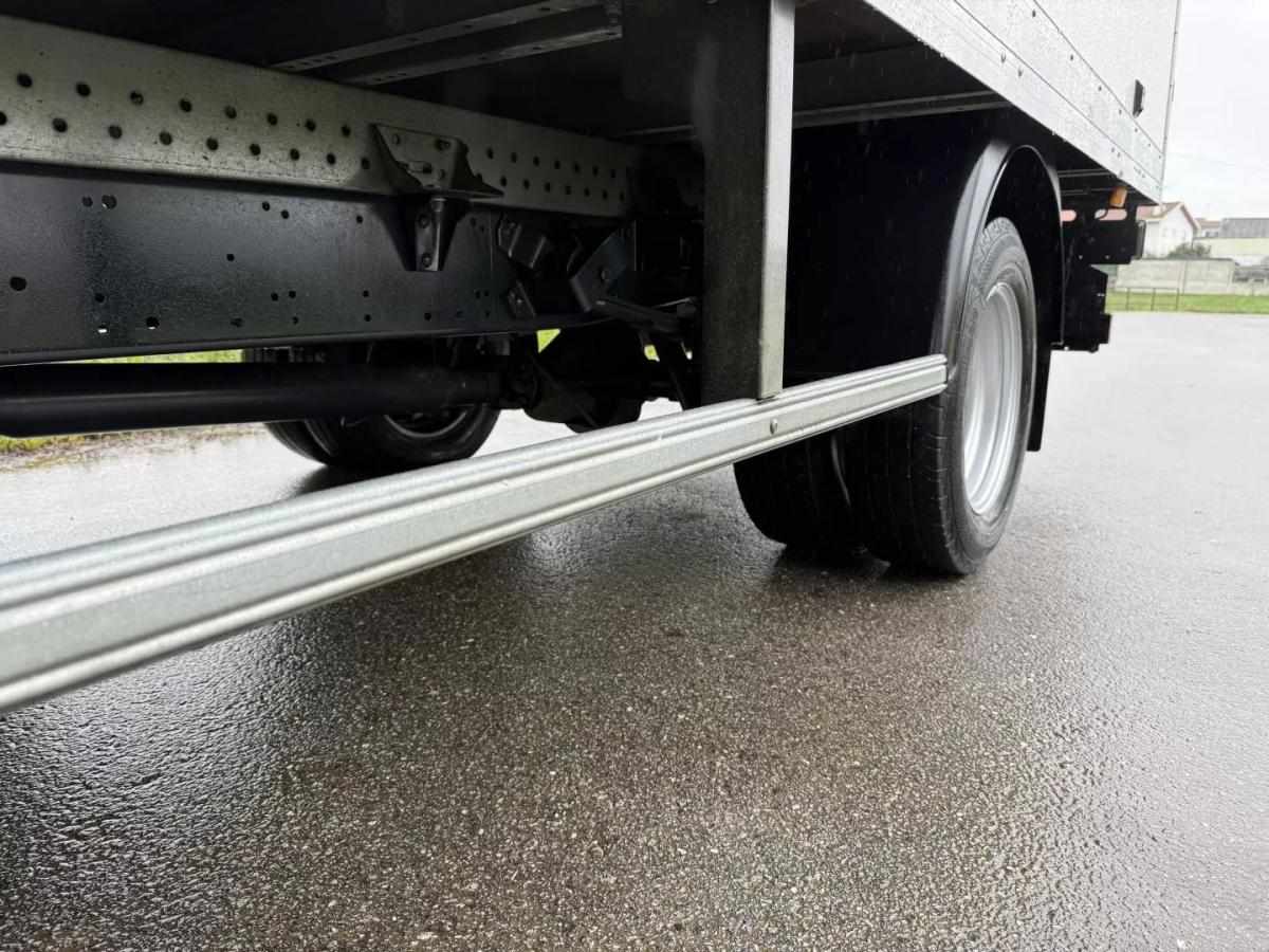 iveco-daily-2020-diesel-2300cc