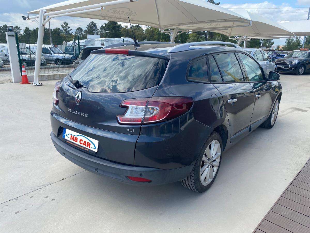 renault-megane-sport-tourer-2010-diesel-1461cc