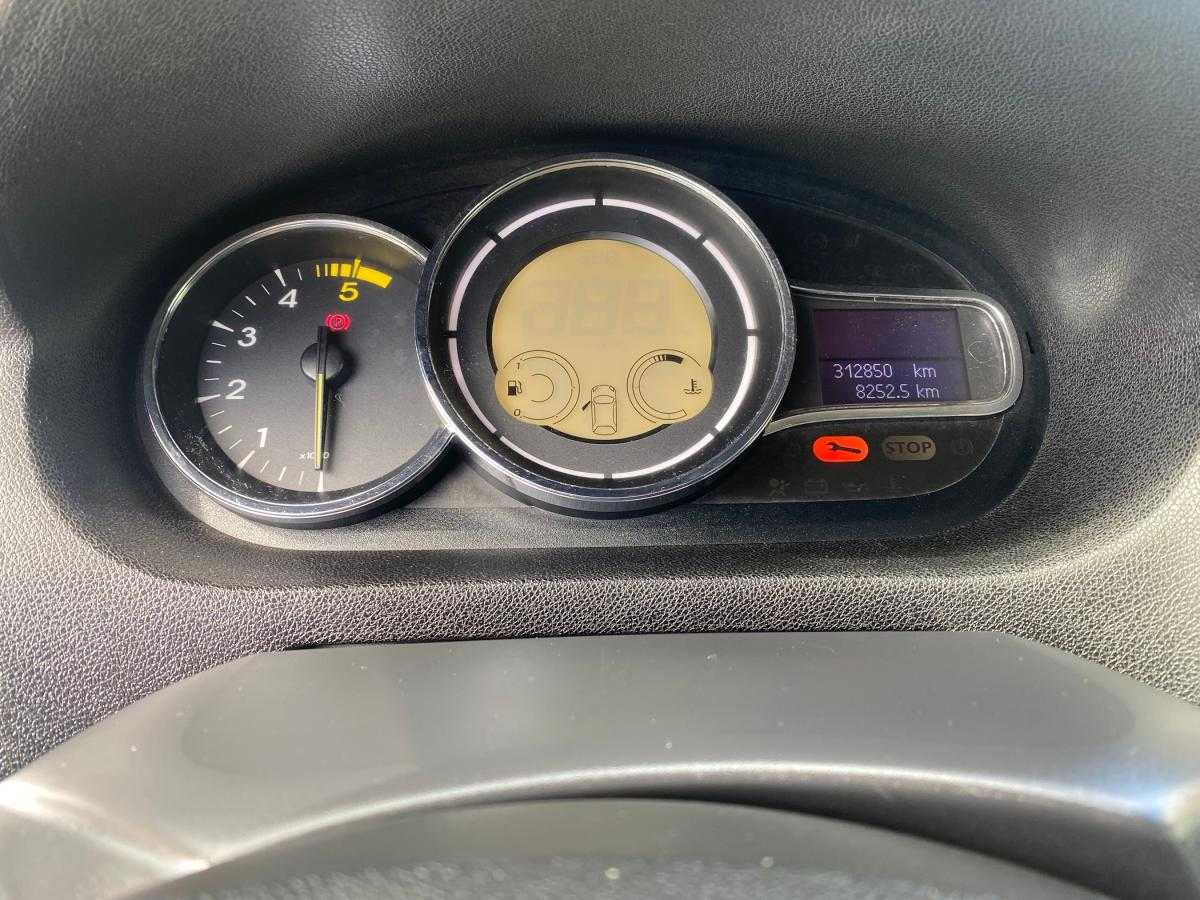 renault-megane-sport-tourer-2010-diesel-1461cc