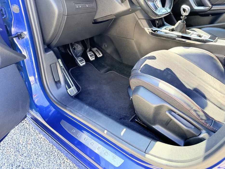 peugeot-308-sw-2015-gasolina-1199cc