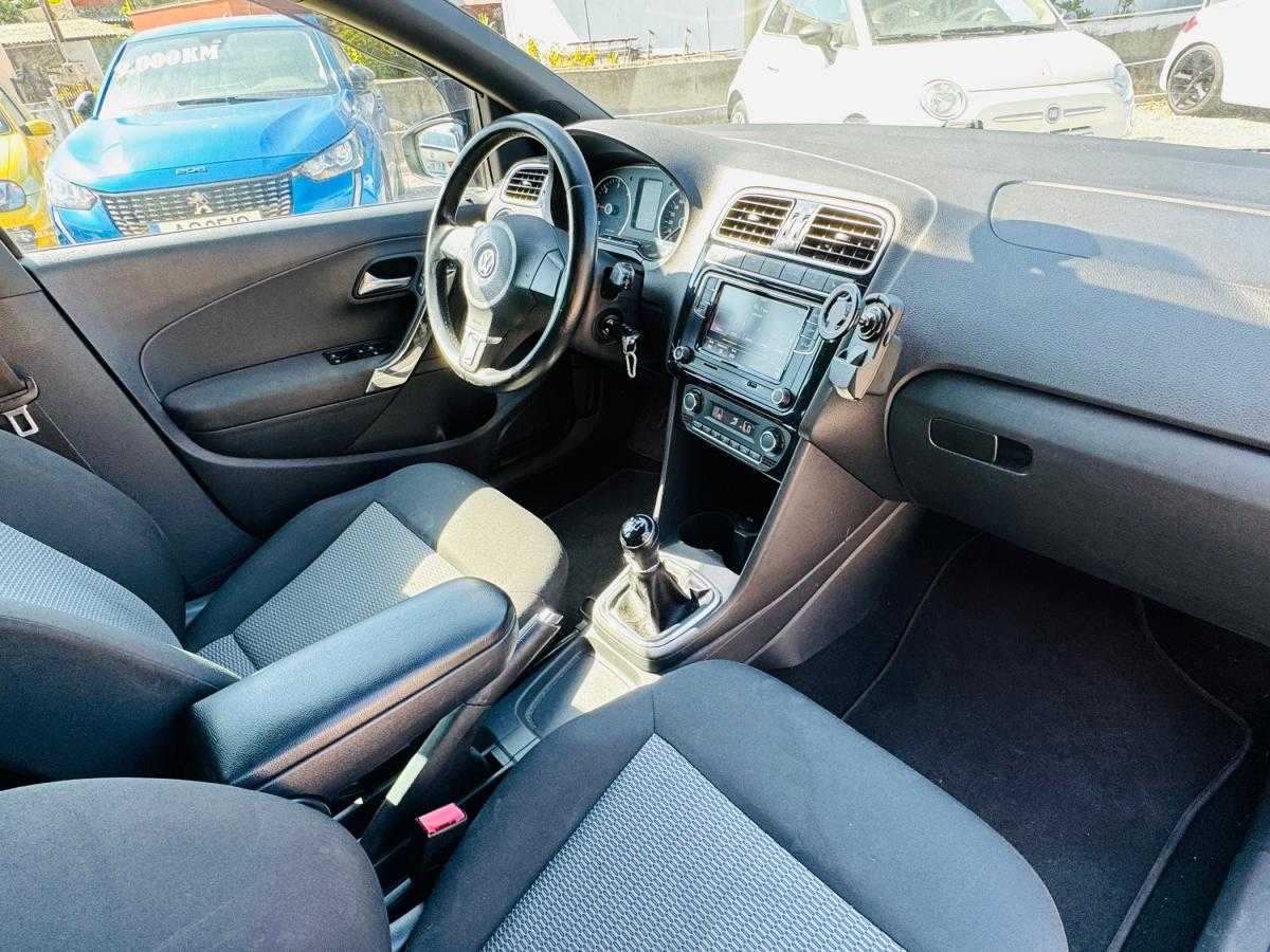 volkswagen-polo-2011-diesel-1199cc