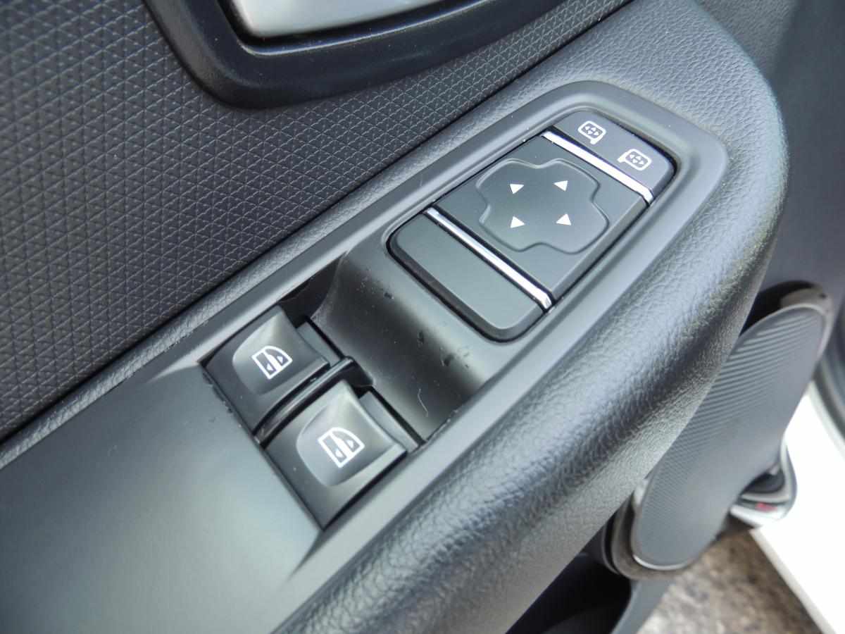 renault-clio-0-9-tce-2018-gasolina-898cc