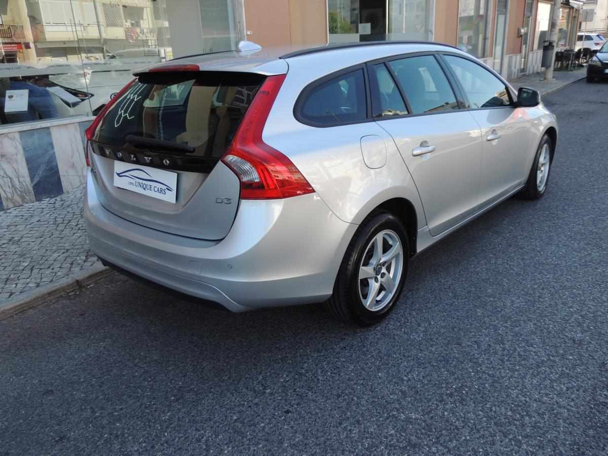 volvo-v60-d3-2-0-2015-diesel-1984cc