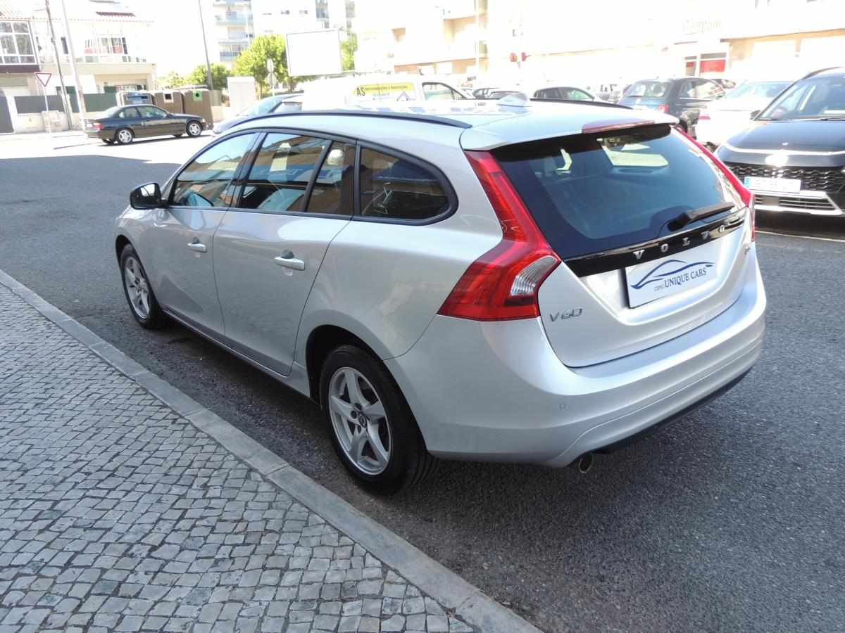 volvo-v60-d3-2-0-2015-diesel-1984cc