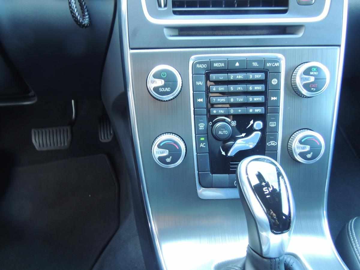 volvo-v60-d3-2-0-2015-diesel-1984cc